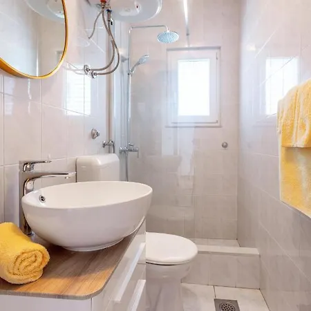 Dobrila Apartment *