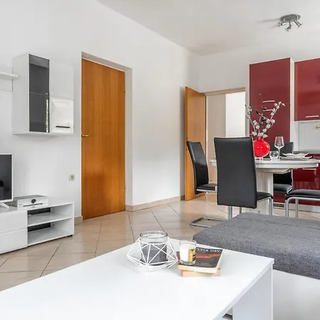 Dobrila Apartment