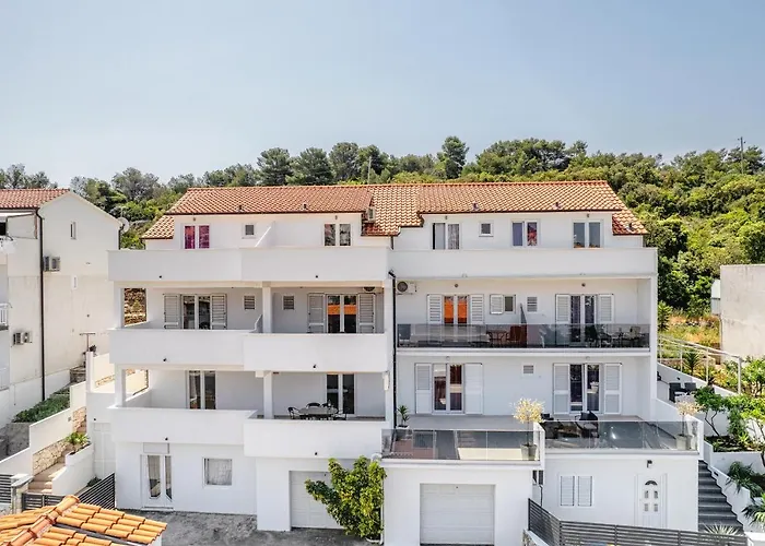 아파트 도브릴라 *